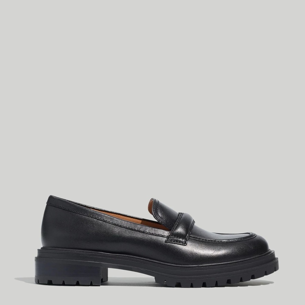 *BRAND NEW* The Bradley Lugsole Black Loafer by - Size 8 NWT
